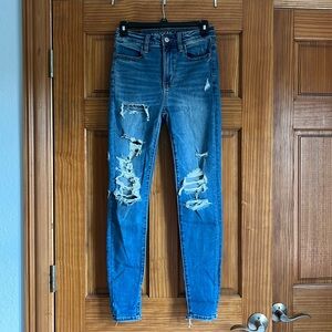 Women’s American Eagle Ripped Jeans